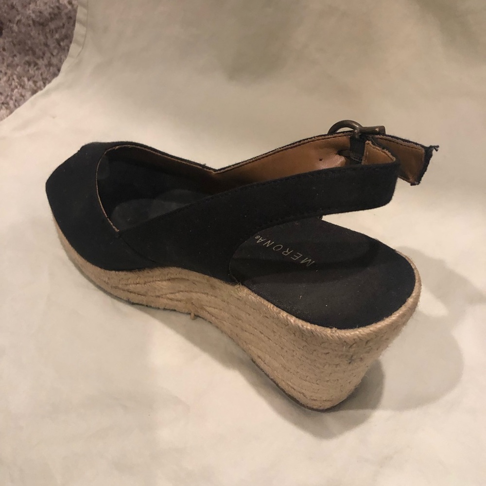 Black Wedges